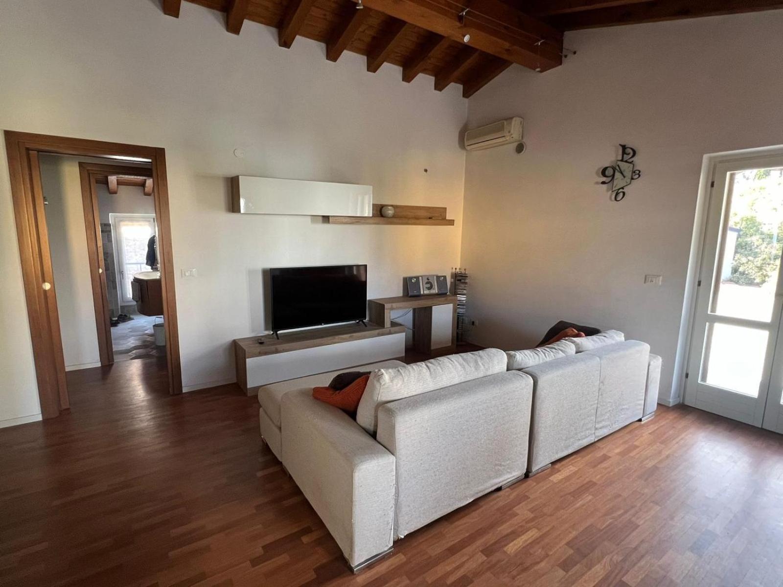 Terrazza Su Volta Mantovana Luaran gambar