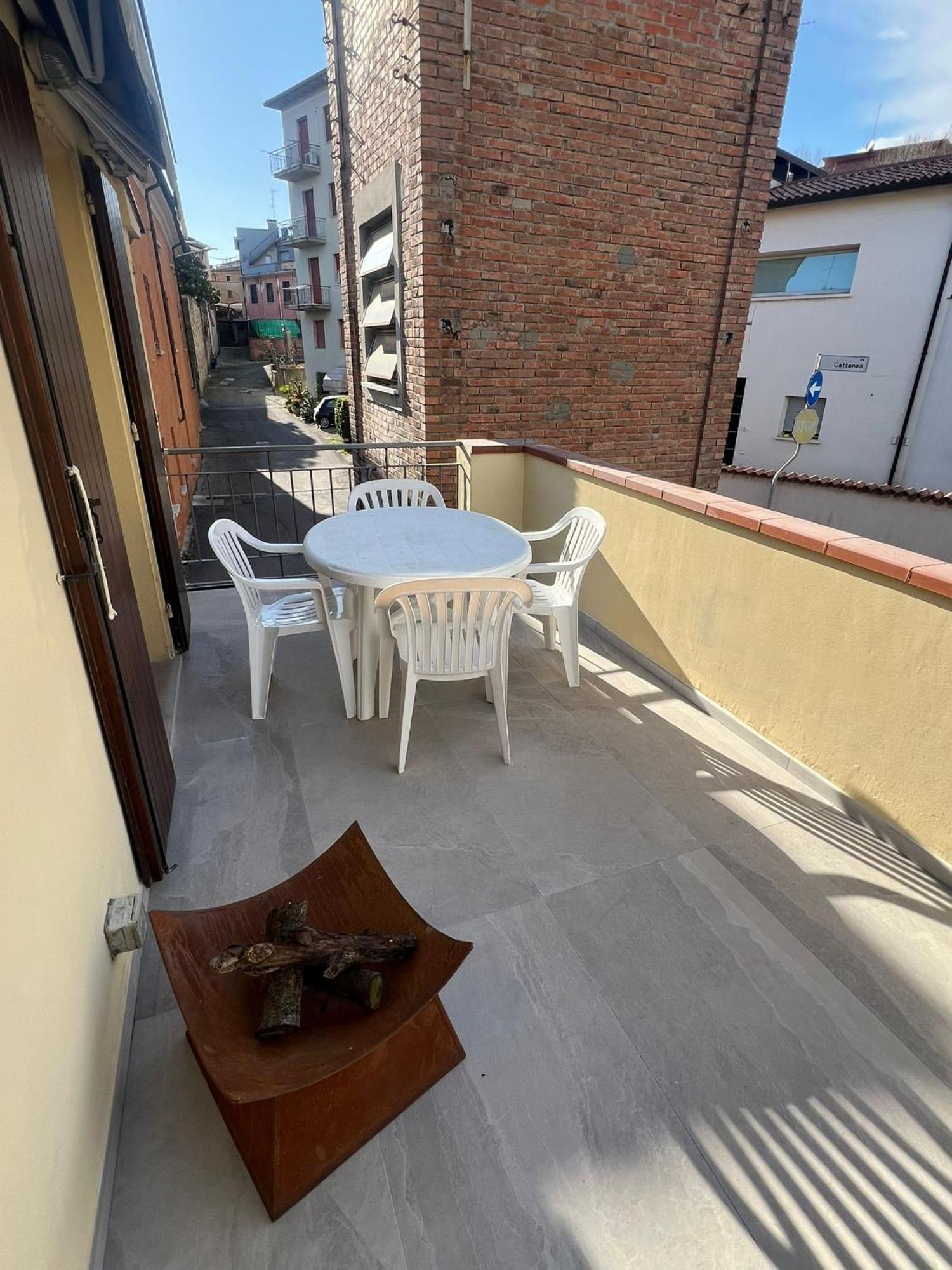Terrazza Su Volta Mantovana Luaran gambar